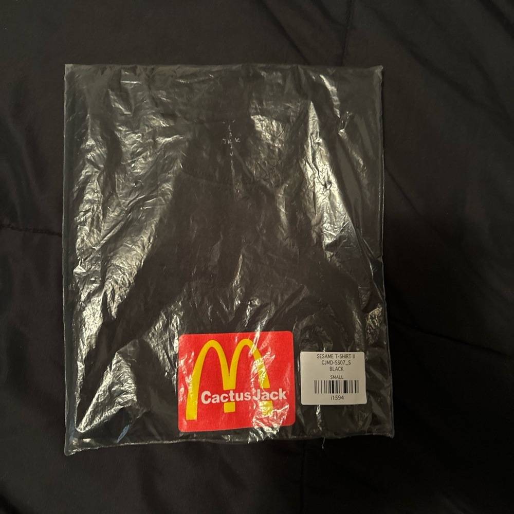 DS Cactus Jack McDonald’s black T-shirt - Size Small